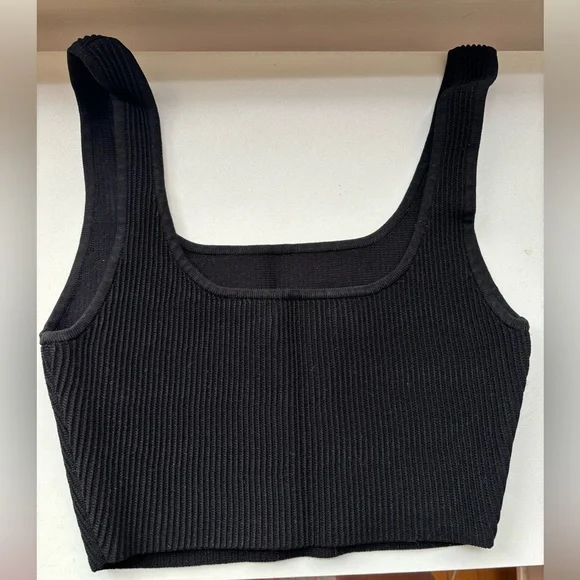 Aritzia babaton Sculpt Knit Squareneck Cropped Tank size S black - Picture 3 of 4